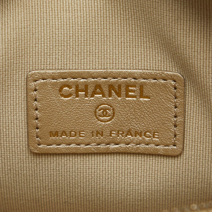 Pre-Owned Authenticated Chanel Mini CC in Love Heart Crossbody Lambskin Leather Gold Crossbody Bag Unisex (Good)